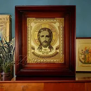 Икона Иисуса Христа /в киоте/. Златоуст — красивый подарок — фотография 1