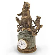 Каминные часы со сценой охоты на медведя — красивый подарок — фотография 3