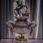 На память: Кубок «Георгий Победоносец» из латуни и бронзы с креноидом — фотография 1