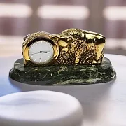 Сувенирные часы «Телец» с бронзовым быком — необычный подарок — фотография 1