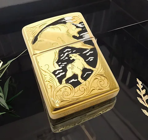 Зажигалка Zippo оригинал "Охота на медведя" — красивый подарок