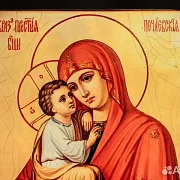 Икона деревянная "Богоматерь Почаевская" в подарок — фотография 3