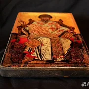 Икона "Спиридон Тримифунтский на троне" в подарок — фотография 3