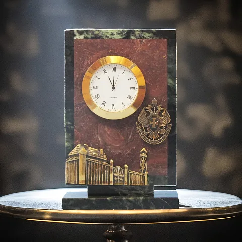 Часы «Граница» со змеевиком и лемезитом — необычный подарок