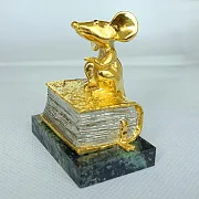 Бронзовая статуэтка «Мудрая мышь» на книге — красивый подарок — фотография 3